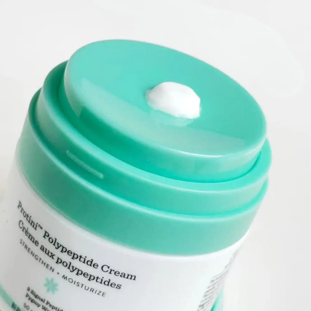 Lala Retro Whipped Polypeptide Gesichtscreme – 50 ml Feuchtigkeitsspendend, straffend und reparierend – stärkt die Hautbarriere für ein gesundes, geschmeidiges Hautbild.
