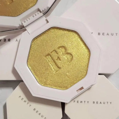 Konturier- & Highlighting Puder – Mattes Sculpting, Perlmutt-Glow, Feiner Puder, Haftet Gut auf der Haut, Für Ein Elegantes Make-up