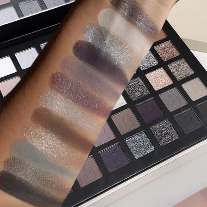 42-Farben Lidschattenpalette – Matte & Schimmer – Punk Smoky, Zementgrau & Dark Edition für Gothic- und Europäische Make-up-Looks