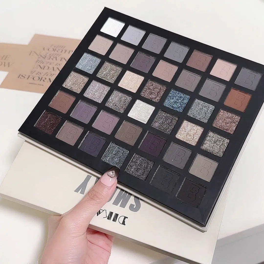 42-Farben Lidschattenpalette – Matte & Schimmer – Punk Smoky, Zementgrau & Dark Edition für Gothic- und Europäische Make-up-Looks